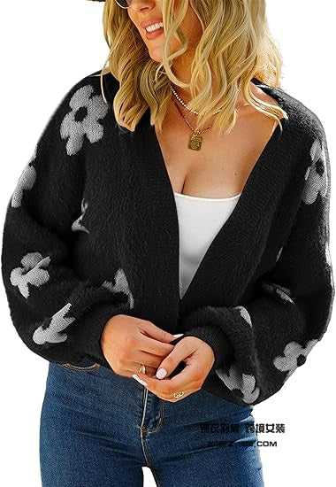 Short-sleeved knitted cardigan with floral pattern for women