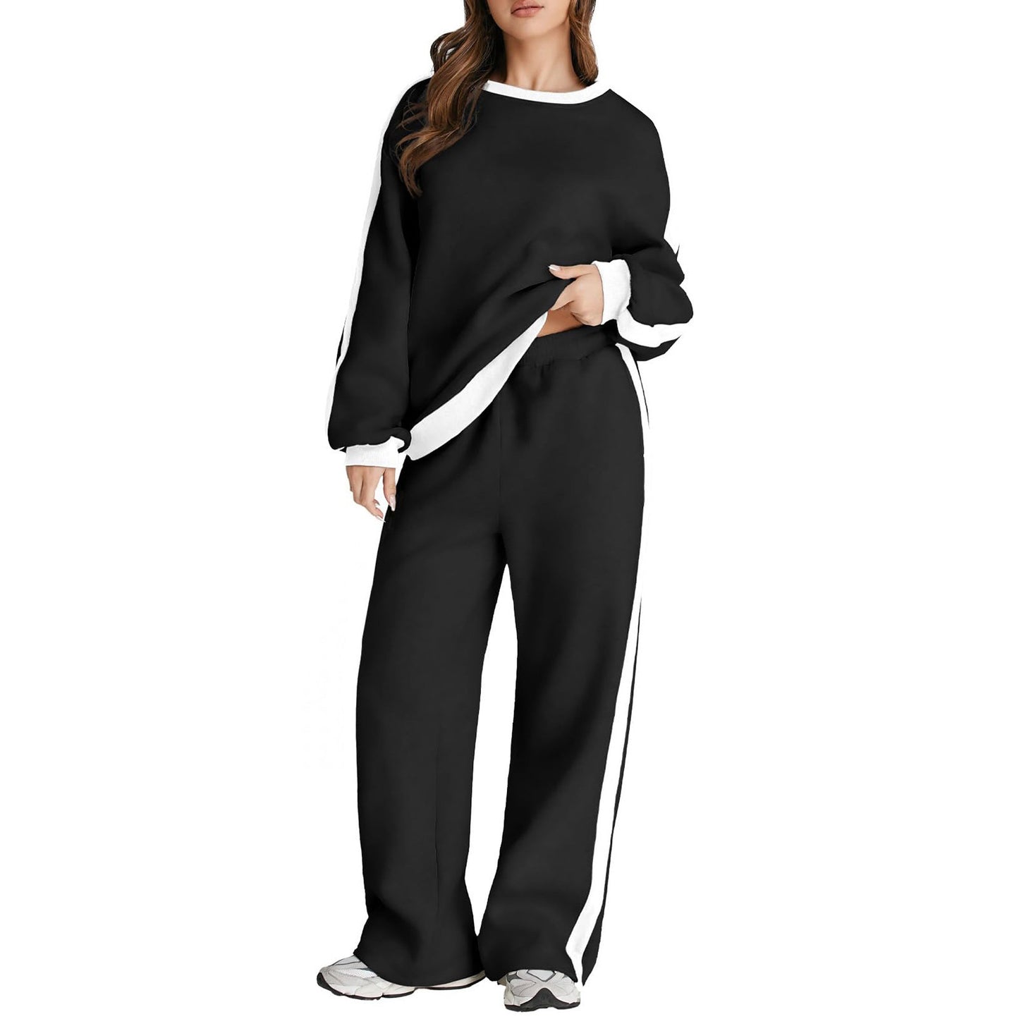 Pullover hoodie and sweatpants for women