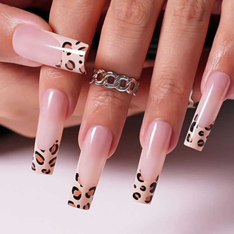 24pcs Wearable Nails Patch With Adhesive Kit Silver Black Leopard Print Edge Solid Color False Nail Manicure Art Gift Removable